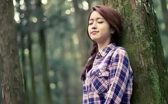 迈开腿让学长尝尝你的草莓是